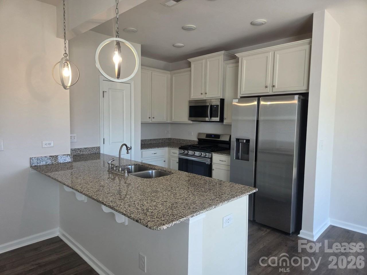 8185 Sheffield Dr - Photo 5 of 21