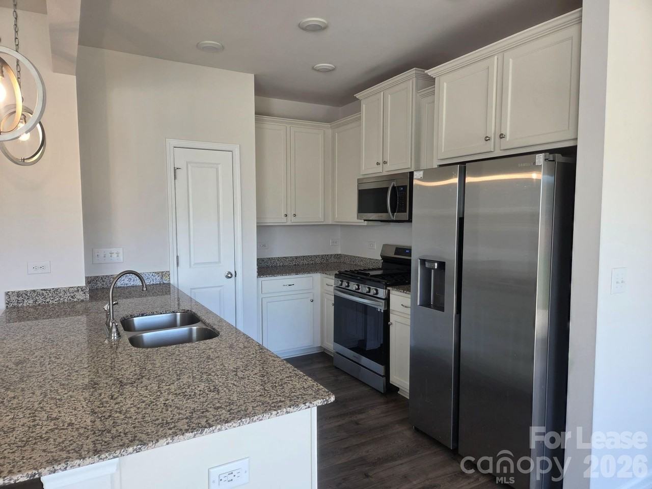 8185 Sheffield Dr - Photo 6 of 21