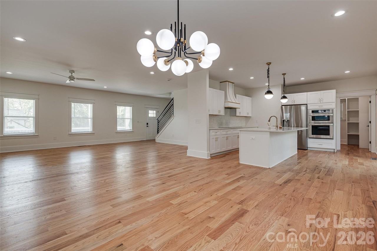 1516 Princess Pl - Photo 4 of 29