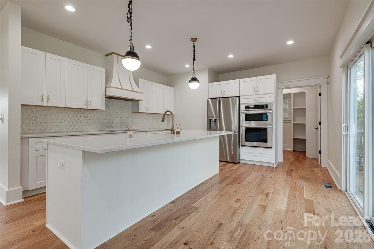 1516 Princess Pl - Photo 5 of 29