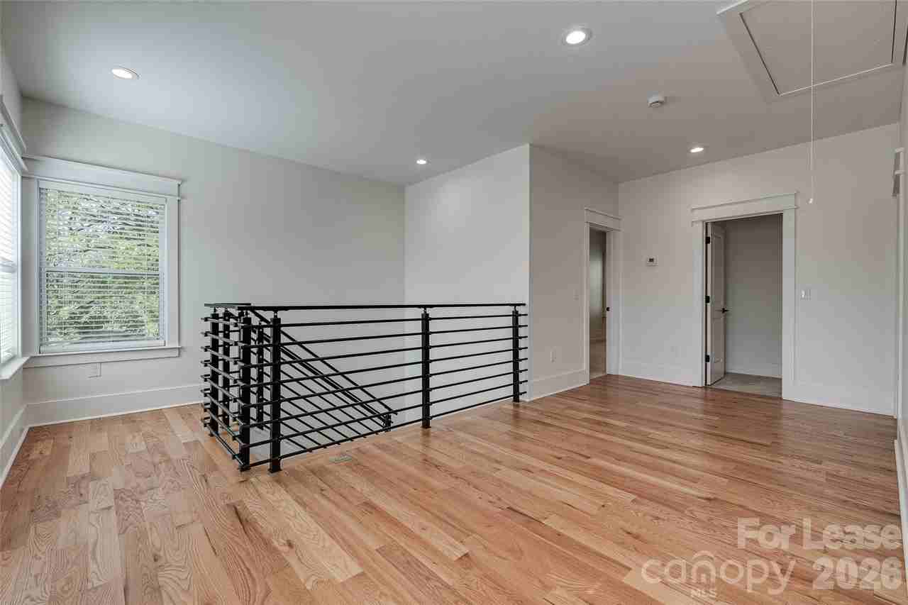 1516 Princess Pl - Photo 6 of 29