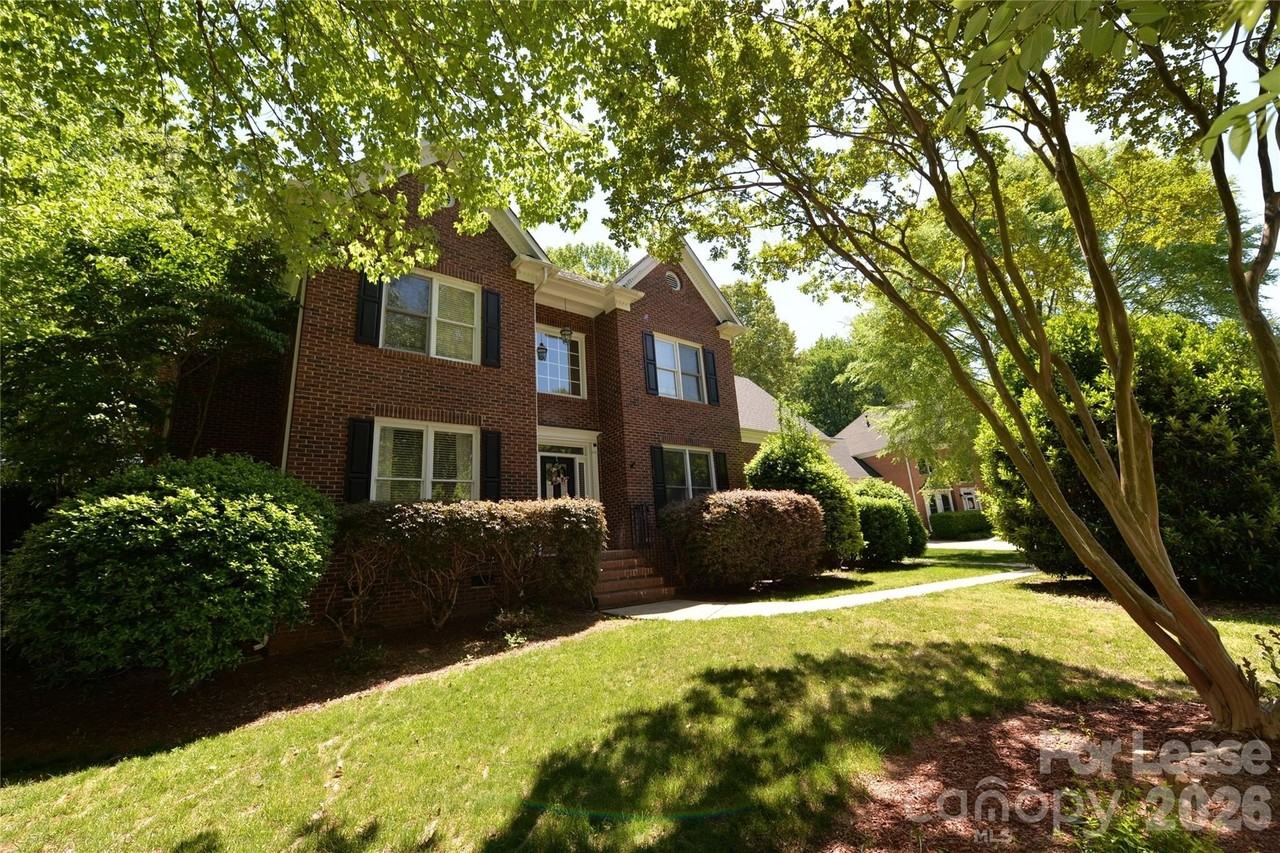 15110 Macbeth Ct - Photo 2 of 29