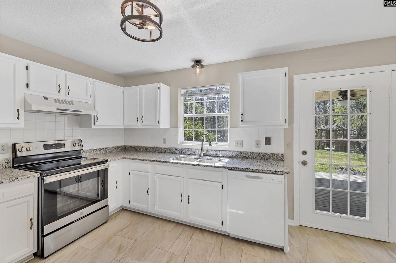 605 N Donar Dr - Photo 3 of 36