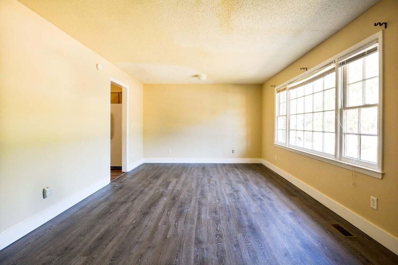 1045 Harbor View Rd #A - Photo 6 of 14