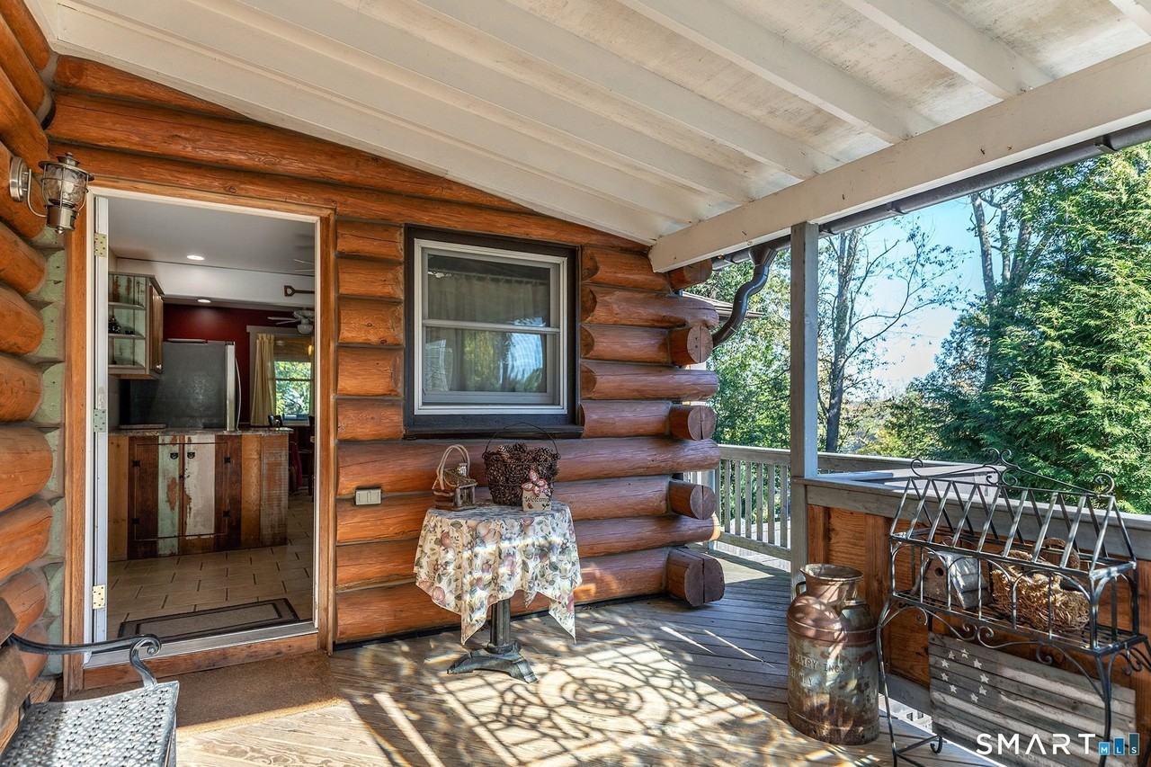 28 Fox Run - Photo 4 of 24