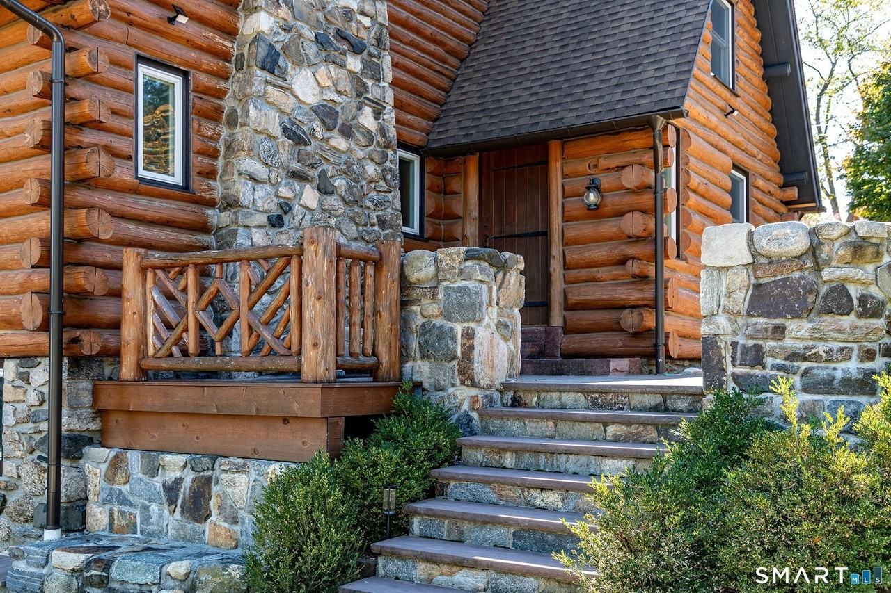 28 Fox Run - Photo 5 of 24