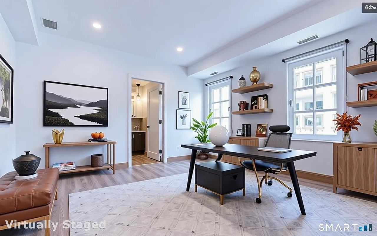 930 Cove Rd #3 - Photo 2 of 9