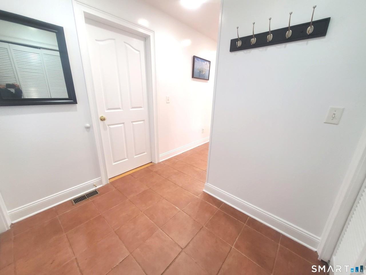 1093 Shippan Ave - Photo 2 of 38
