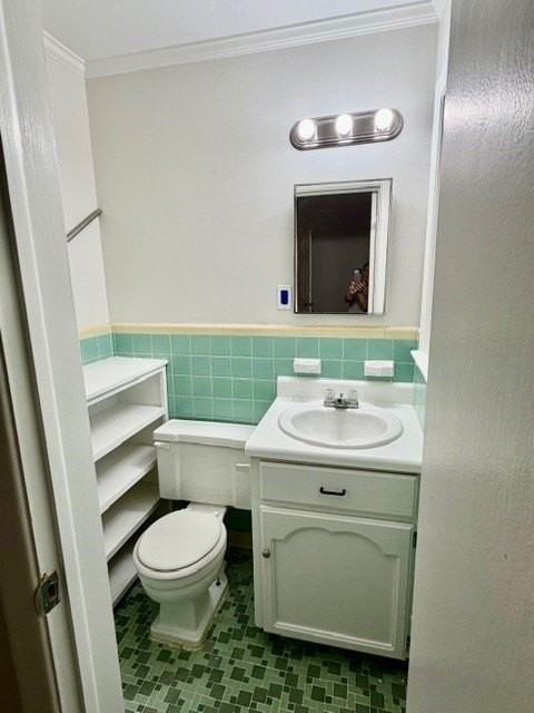 643 S Park Ave - Photo 6 of 8