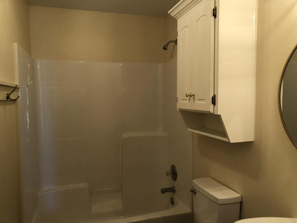 211 Princeton Dr - Photo 6 of 17