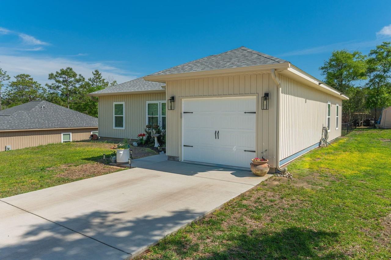 150 E Hibiscus Ave - Photo 3 of 35