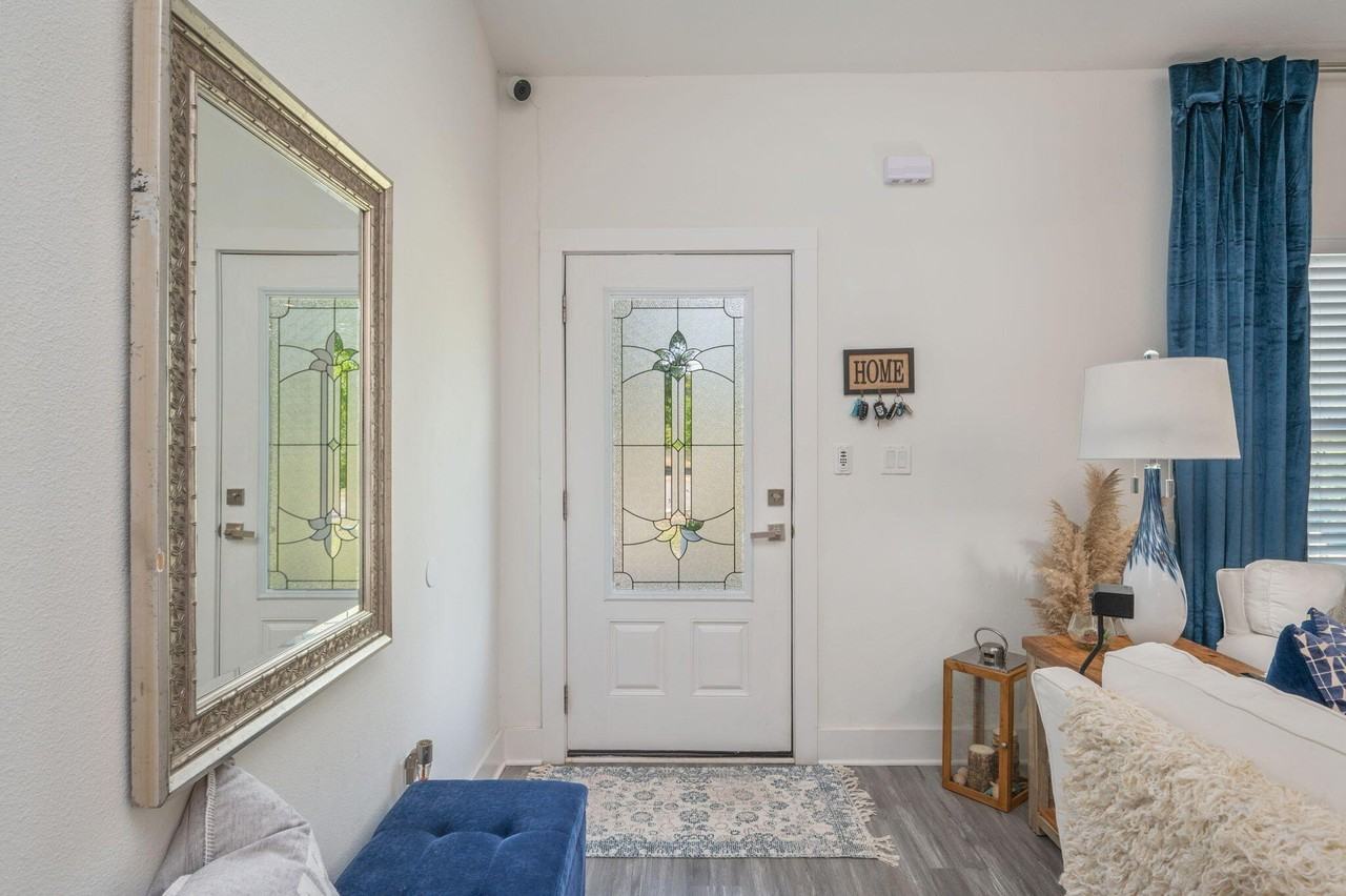 150 E Hibiscus Ave - Photo 5 of 35