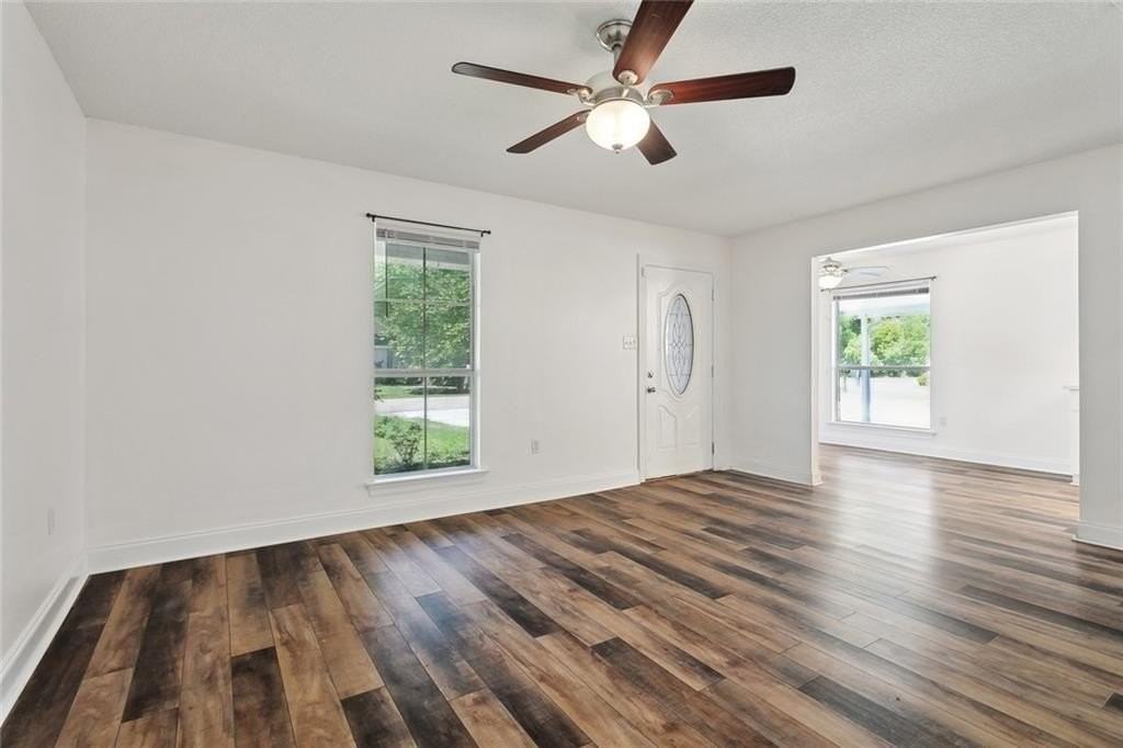 3304 Bridge Dr - Photo 2 of 17