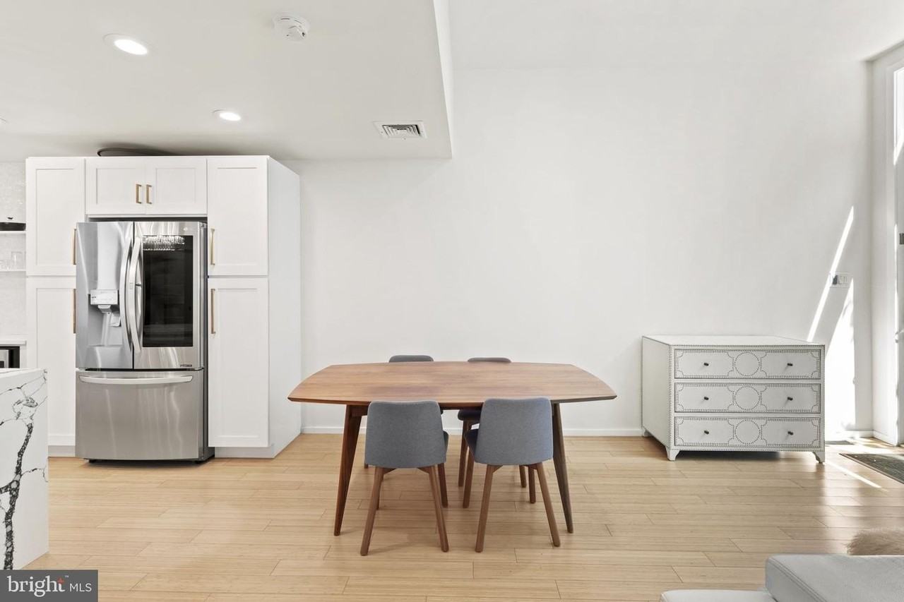 1123 N 3rd St - Photo 7 of 32