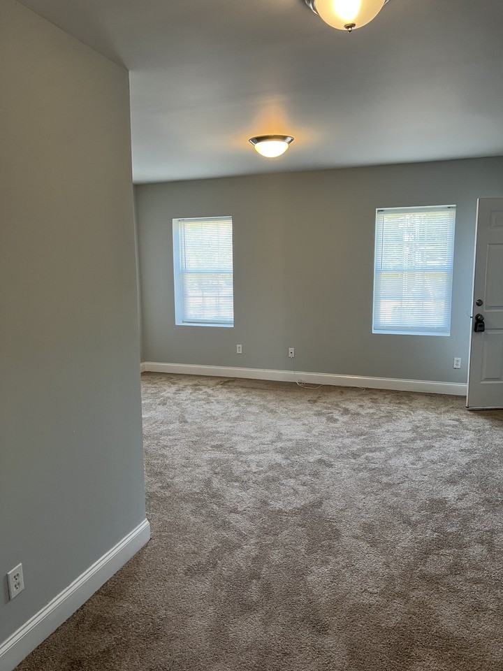 2367 Cascade Rd Sw #1 - Photo 2 of 13