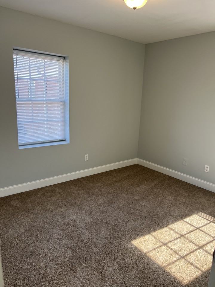 2367 Cascade Rd Sw #1 - Photo 6 of 13