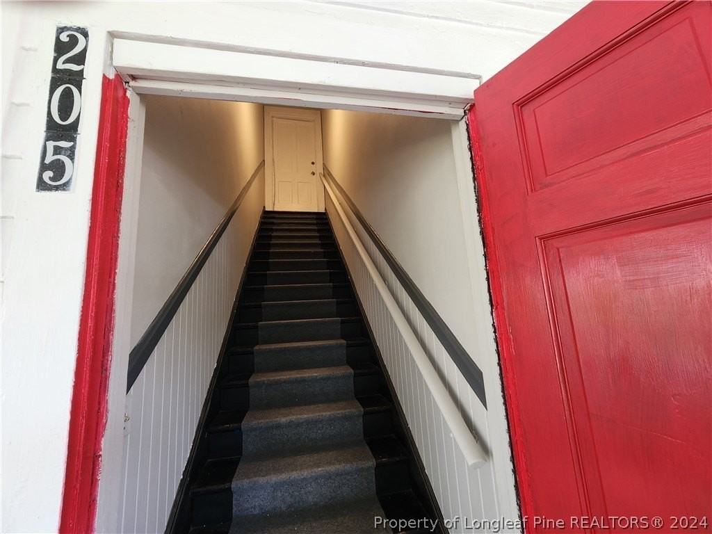 205 W 9th St - Photo 4 of 27