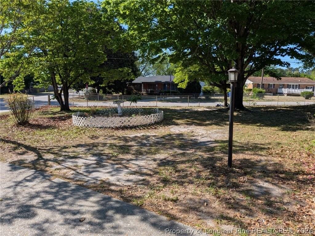 1403 Mack St - Photo 2 of 15