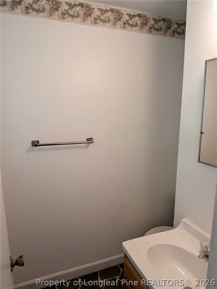 1403 Mack St - Photo 3 of 15