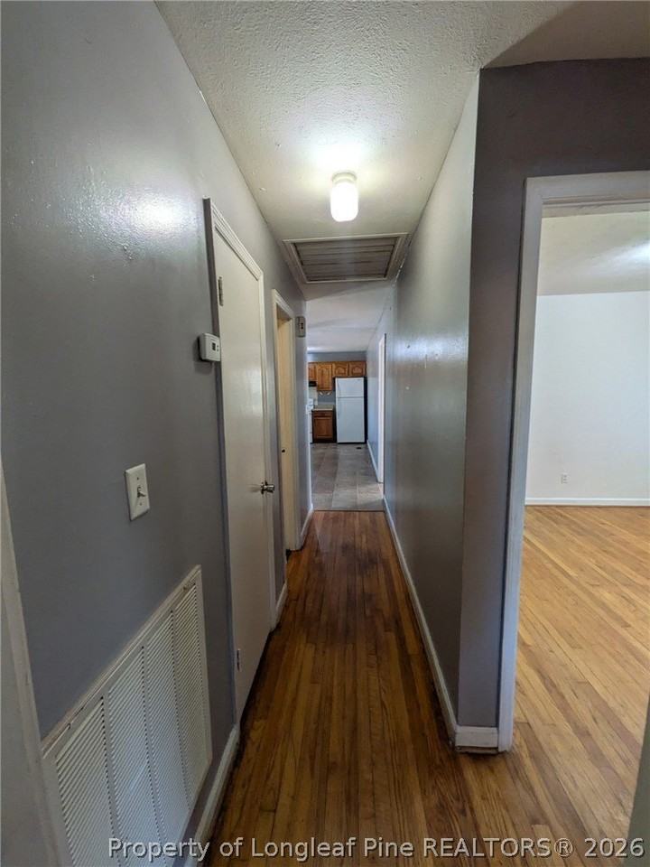 1403 Mack St - Photo 5 of 15