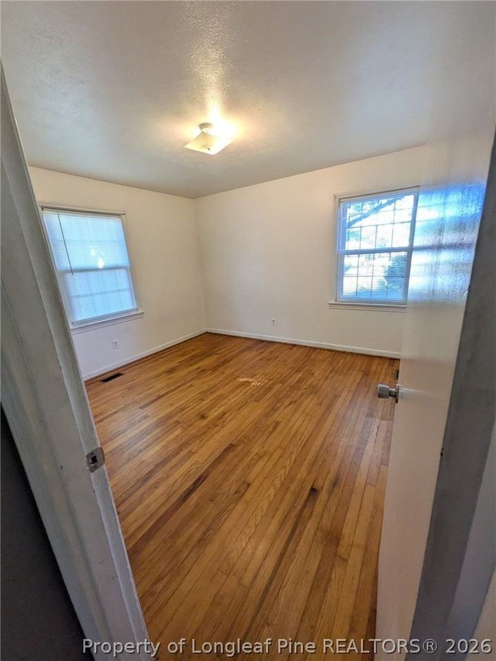 1403 Mack St - Photo 7 of 15