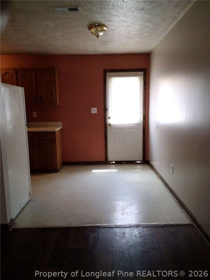 1842 Frankie Ave - Photo 3 of 7