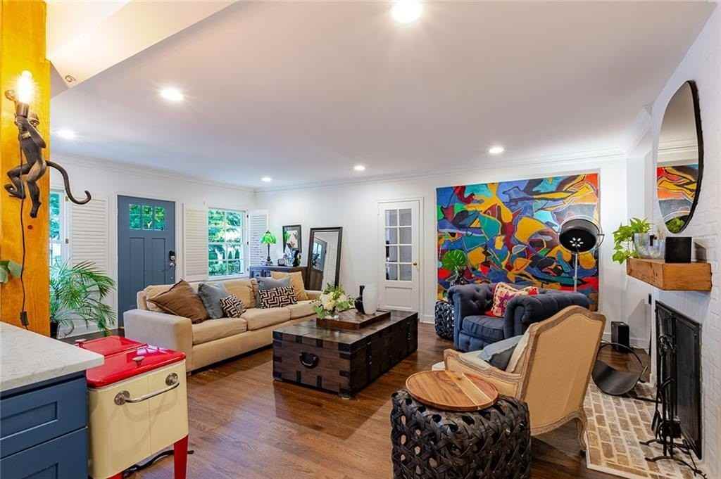 4006 N Stratford Rd Ne - Photo 2 of 30