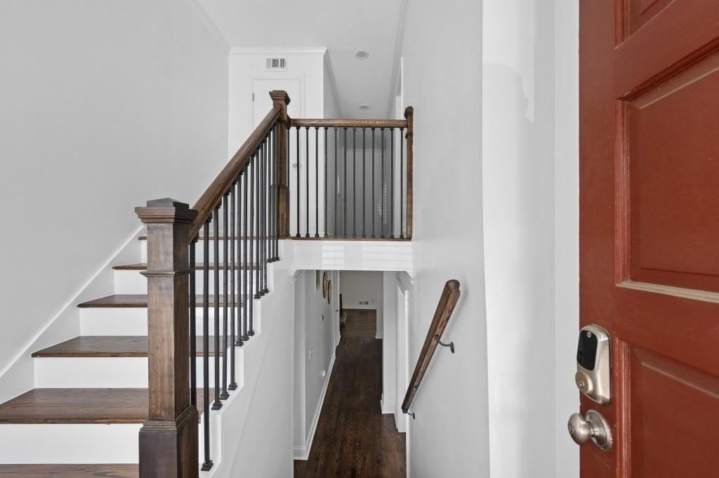 1744 Woodcliff Pl Ne - Photo 3 of 32