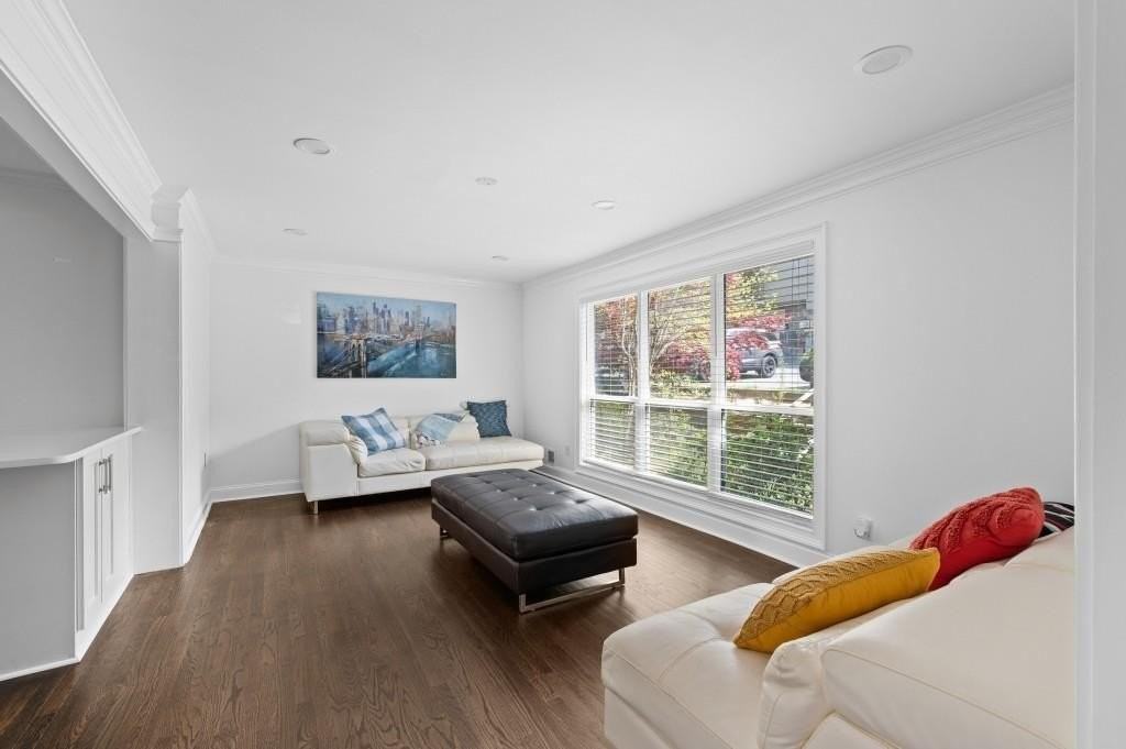 1744 Woodcliff Pl Ne - Photo 4 of 32