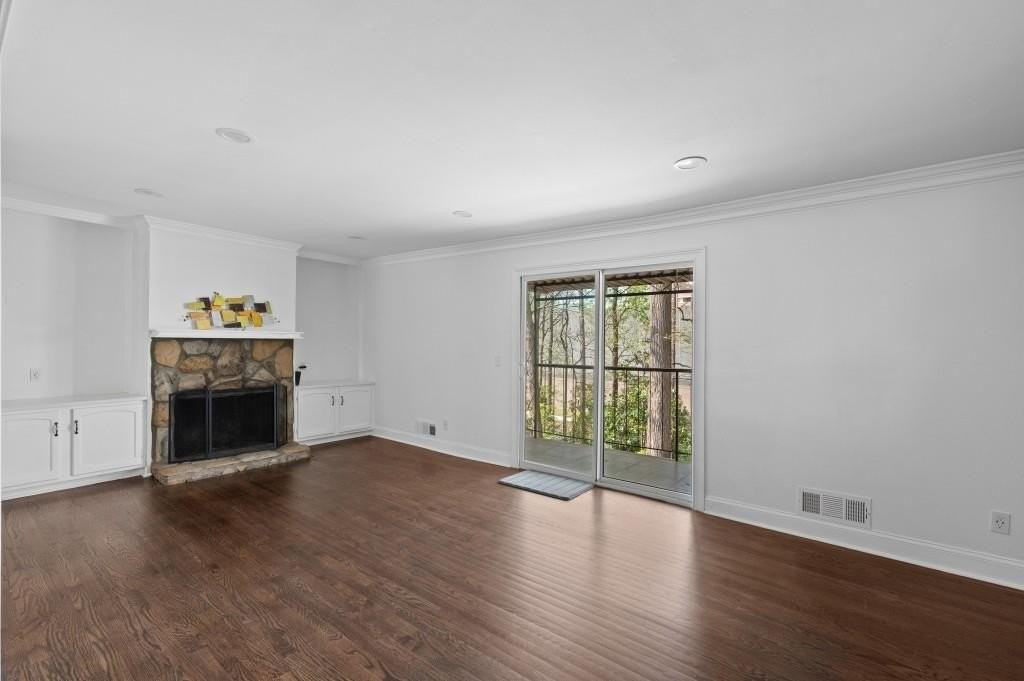 1744 Woodcliff Pl Ne - Photo 7 of 32