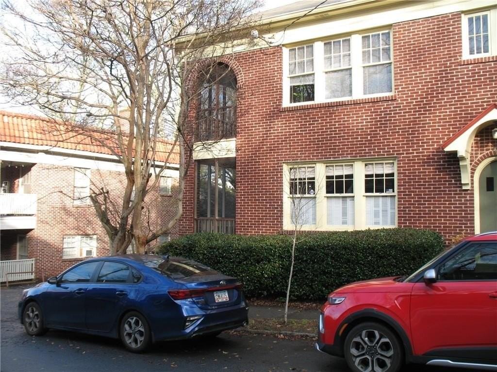 789 Frederica St Ne #3 - Photo 2 of 29