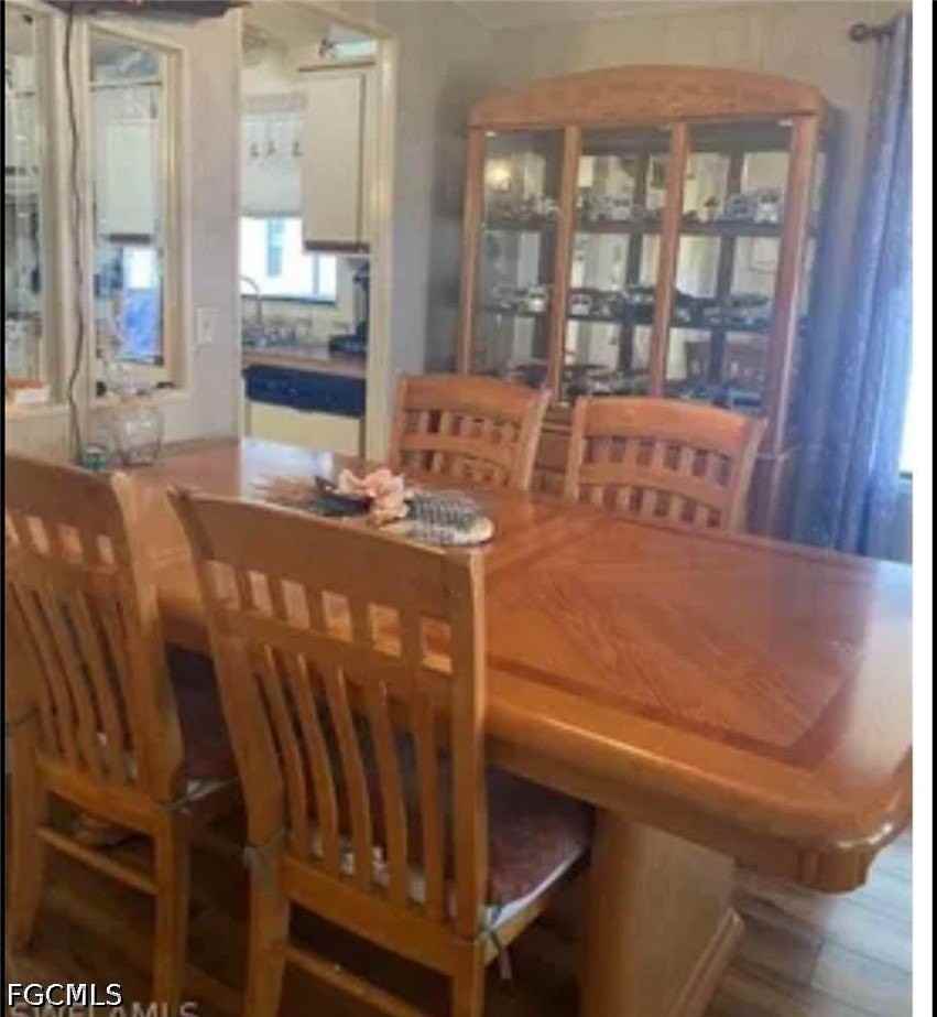 571 Sunrise Ln - Photo 6 of 12