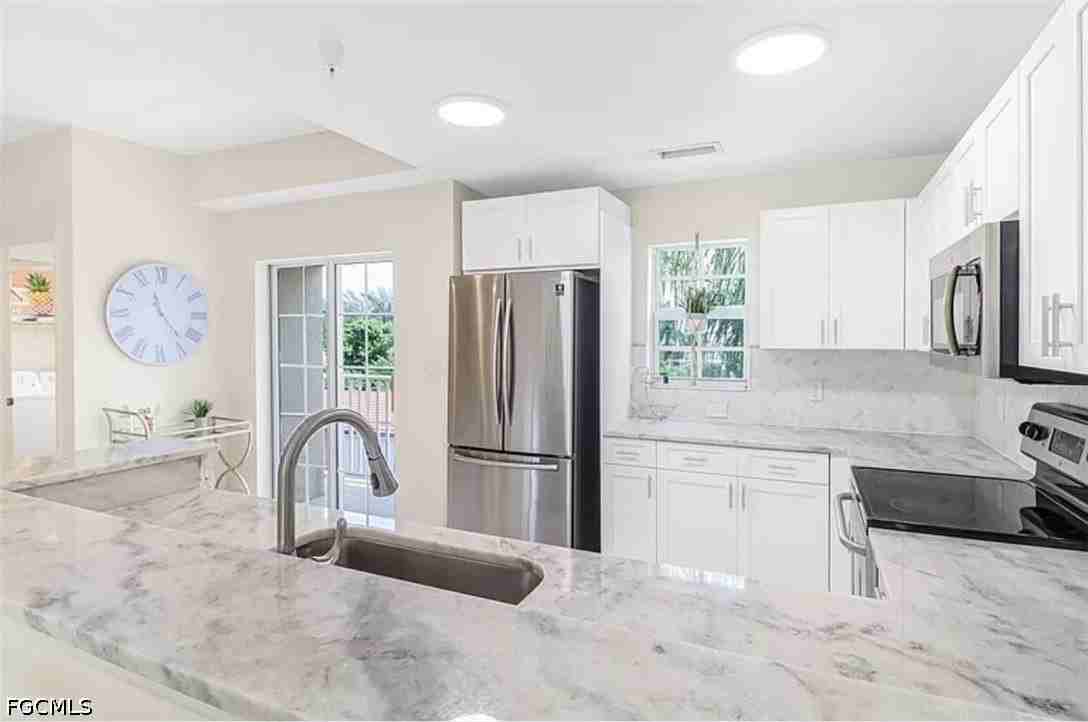 4450 Botanical Place Cir #6 - Photo 2 of 33