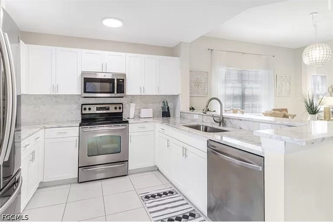 4450 Botanical Place Cir #6 - Photo 4 of 33