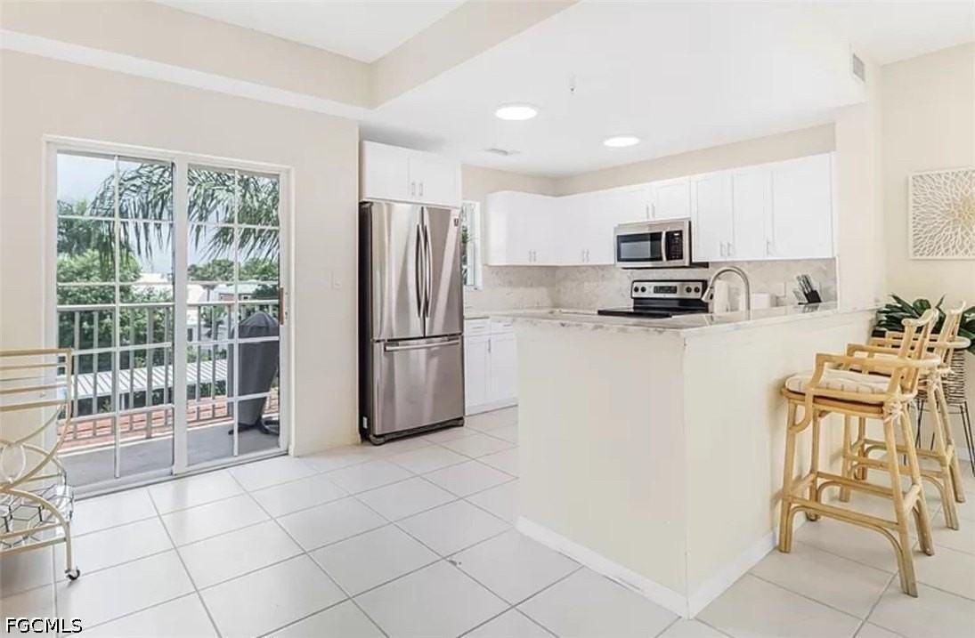 4450 Botanical Place Cir #6 - Photo 5 of 33