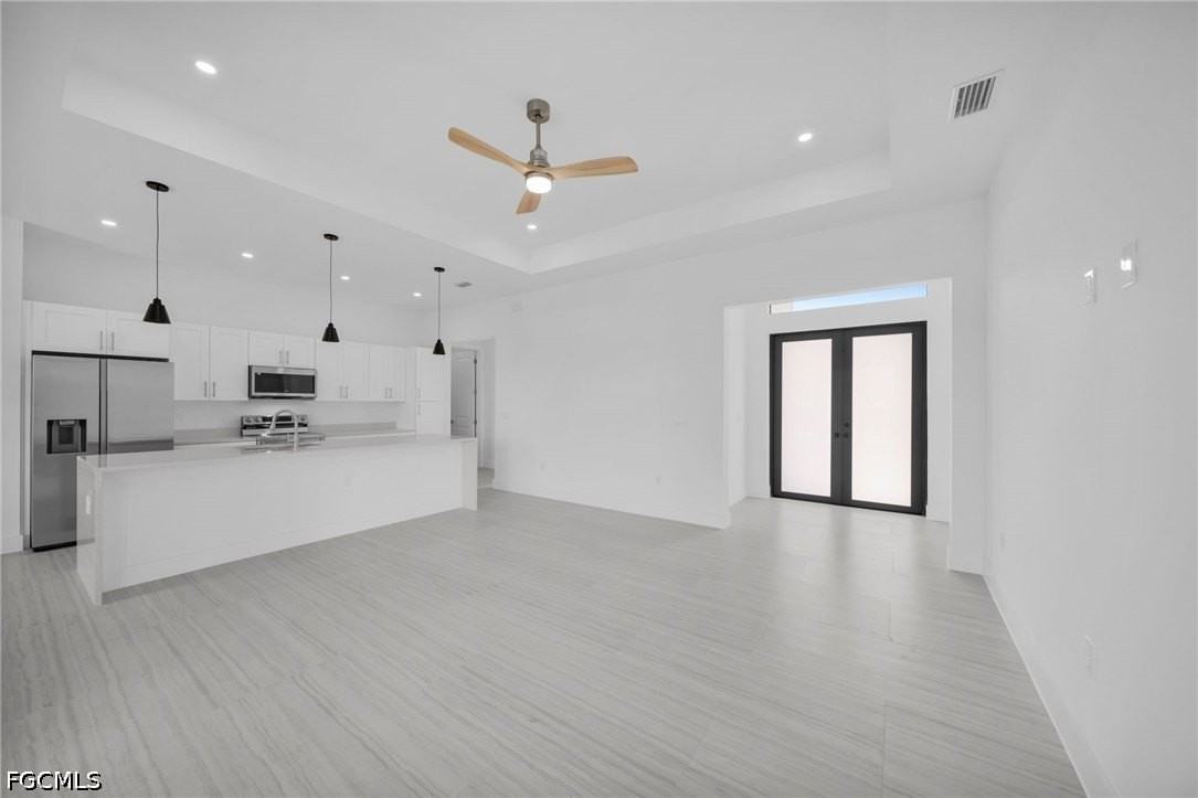 3543 Ne 14th Pl - Photo 4 of 36