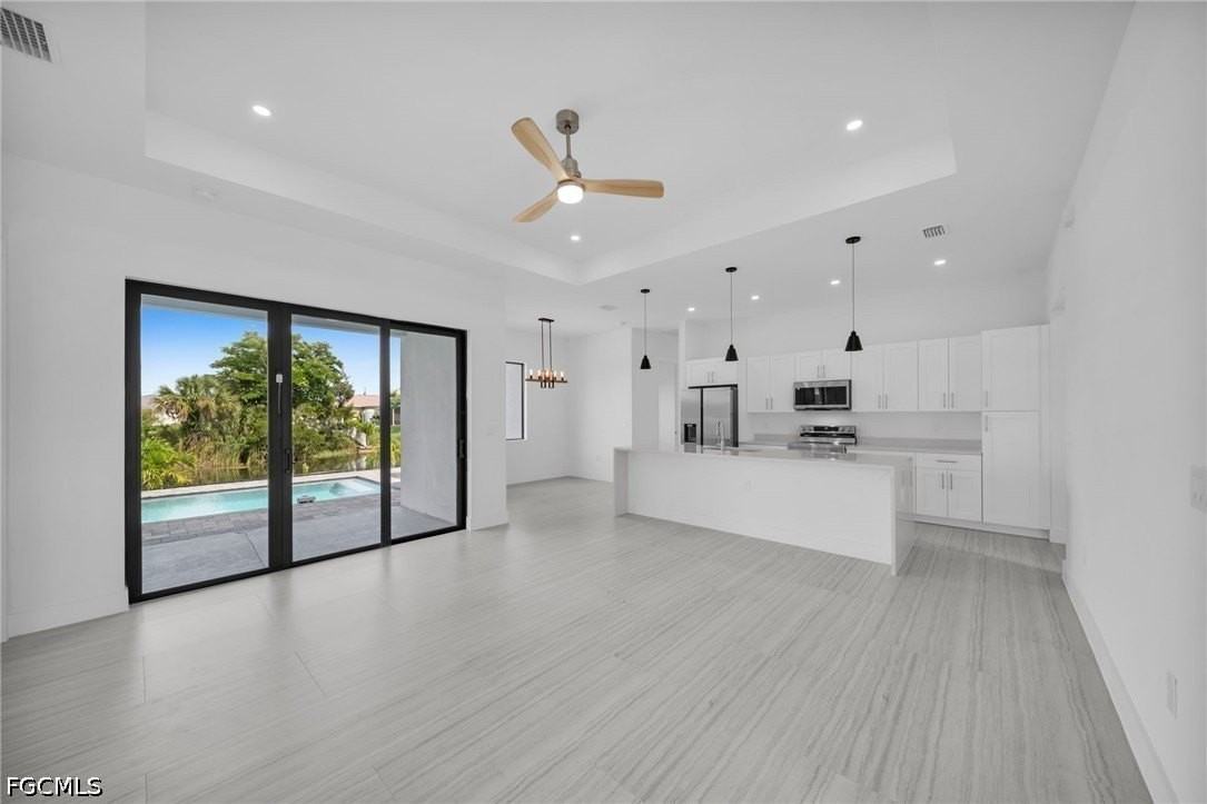 3543 Ne 14th Pl - Photo 7 of 36