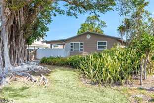 547 101st Ave N - Photo 1 of 1