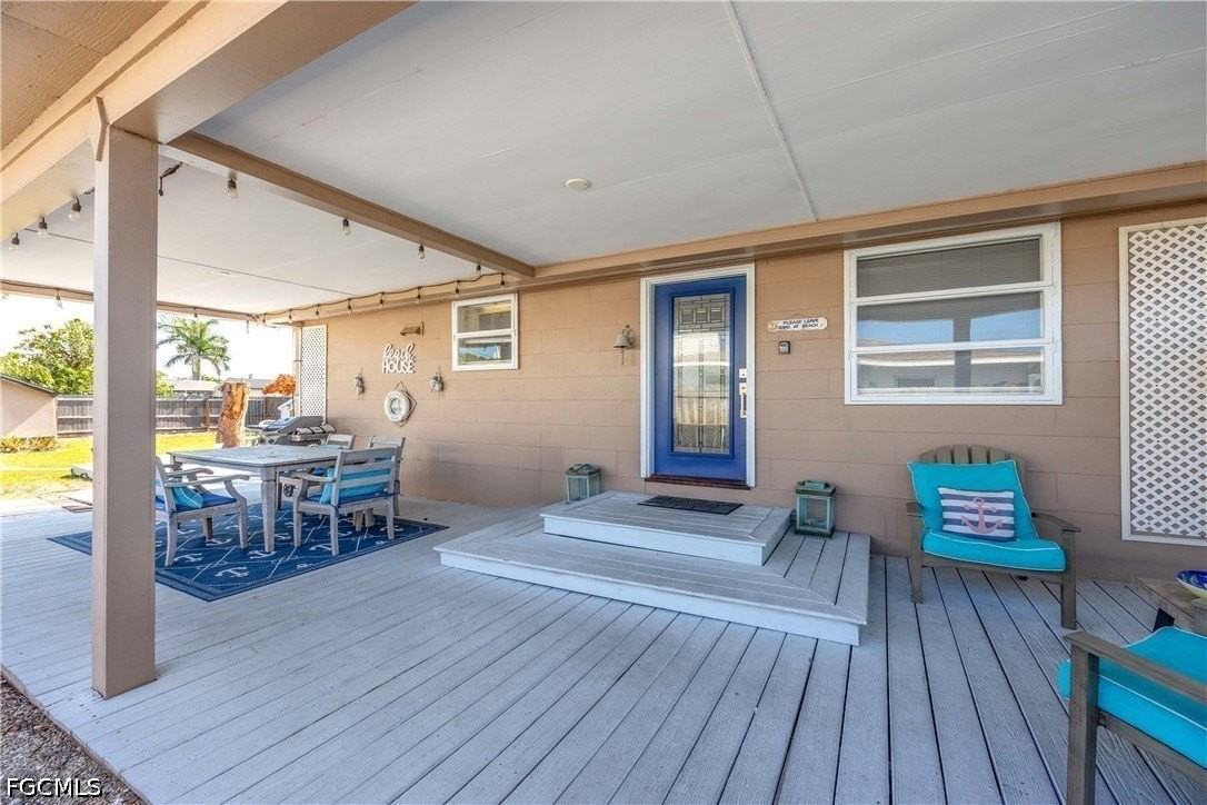 547 101st Ave N - Photo 3 of 31