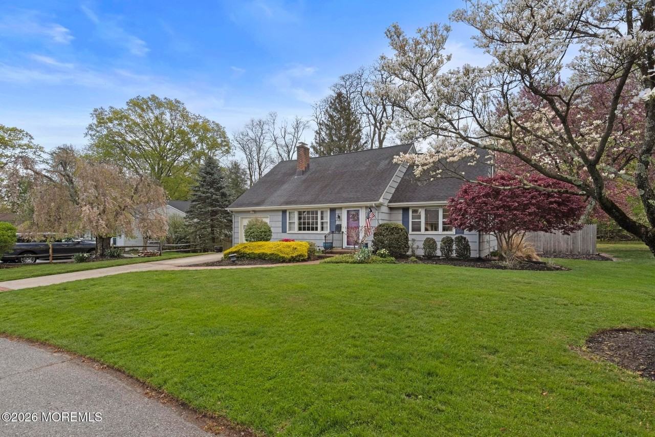 53 Mccarter Ave - Photo 2 of 36