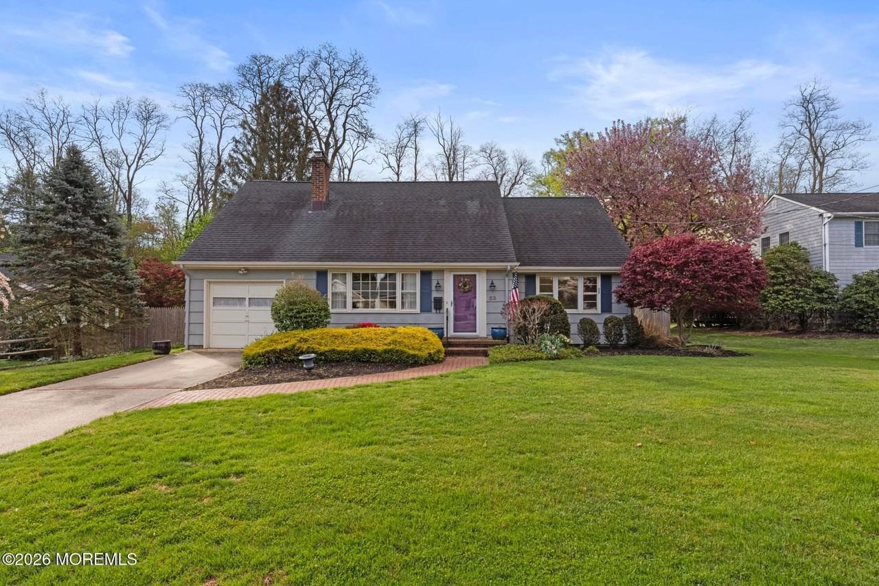 53 Mccarter Ave - Photo 3 of 36