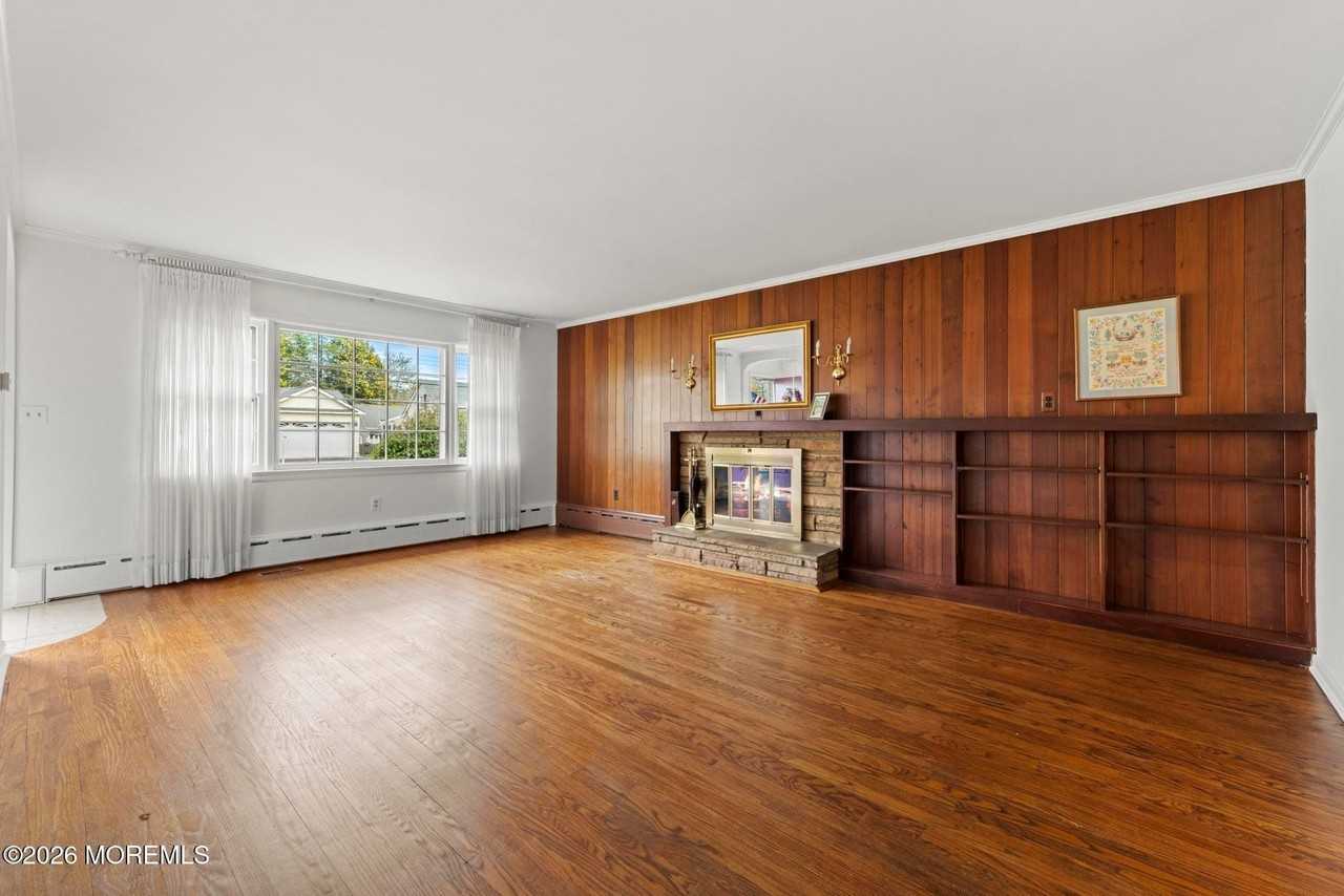 53 Mccarter Ave - Photo 5 of 36