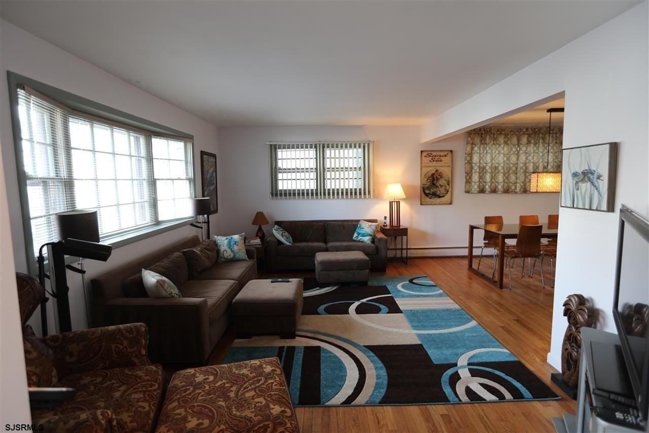 14 S Swarthmore Ave - Photo 3 of 21