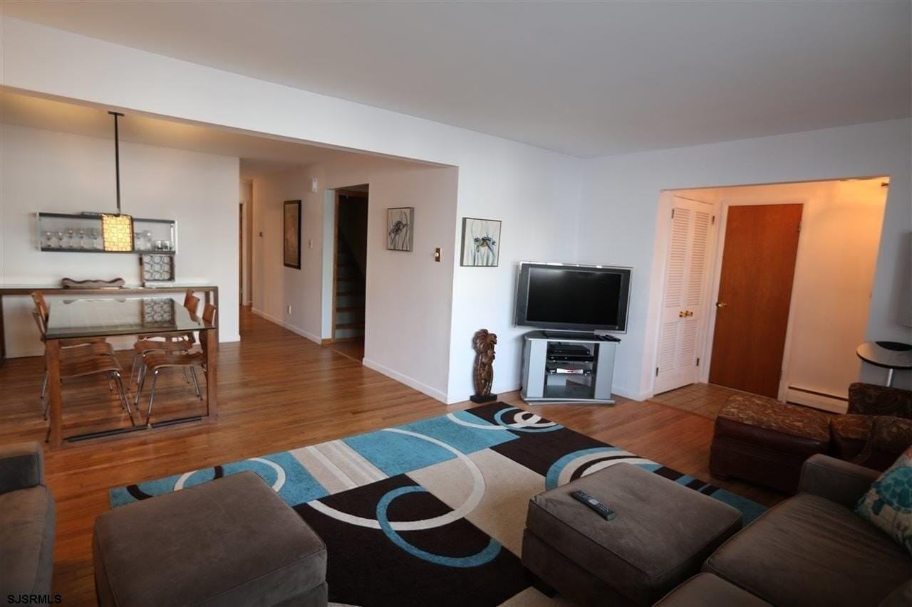 14 S Swarthmore Ave - Photo 4 of 21