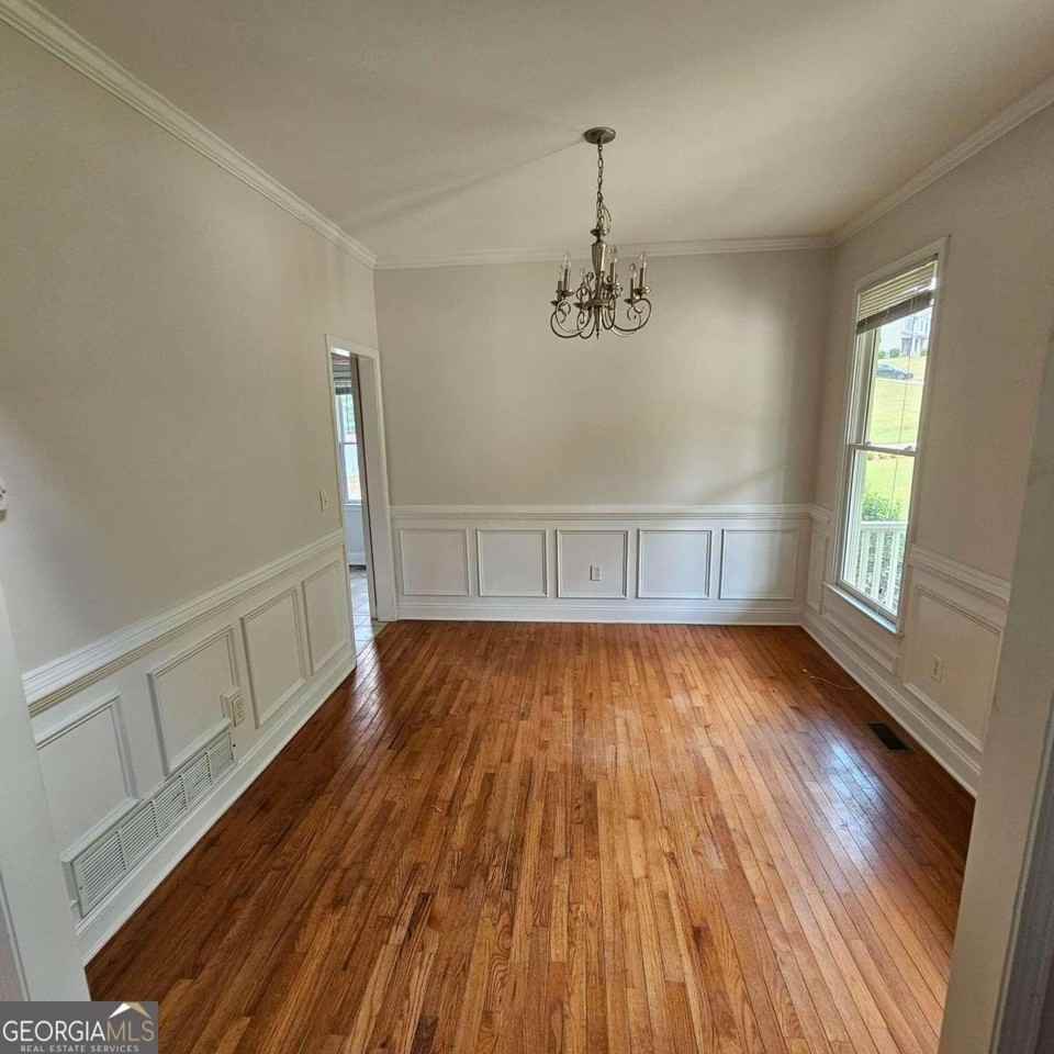 6141 Long Shore Dr - Photo 3 of 20