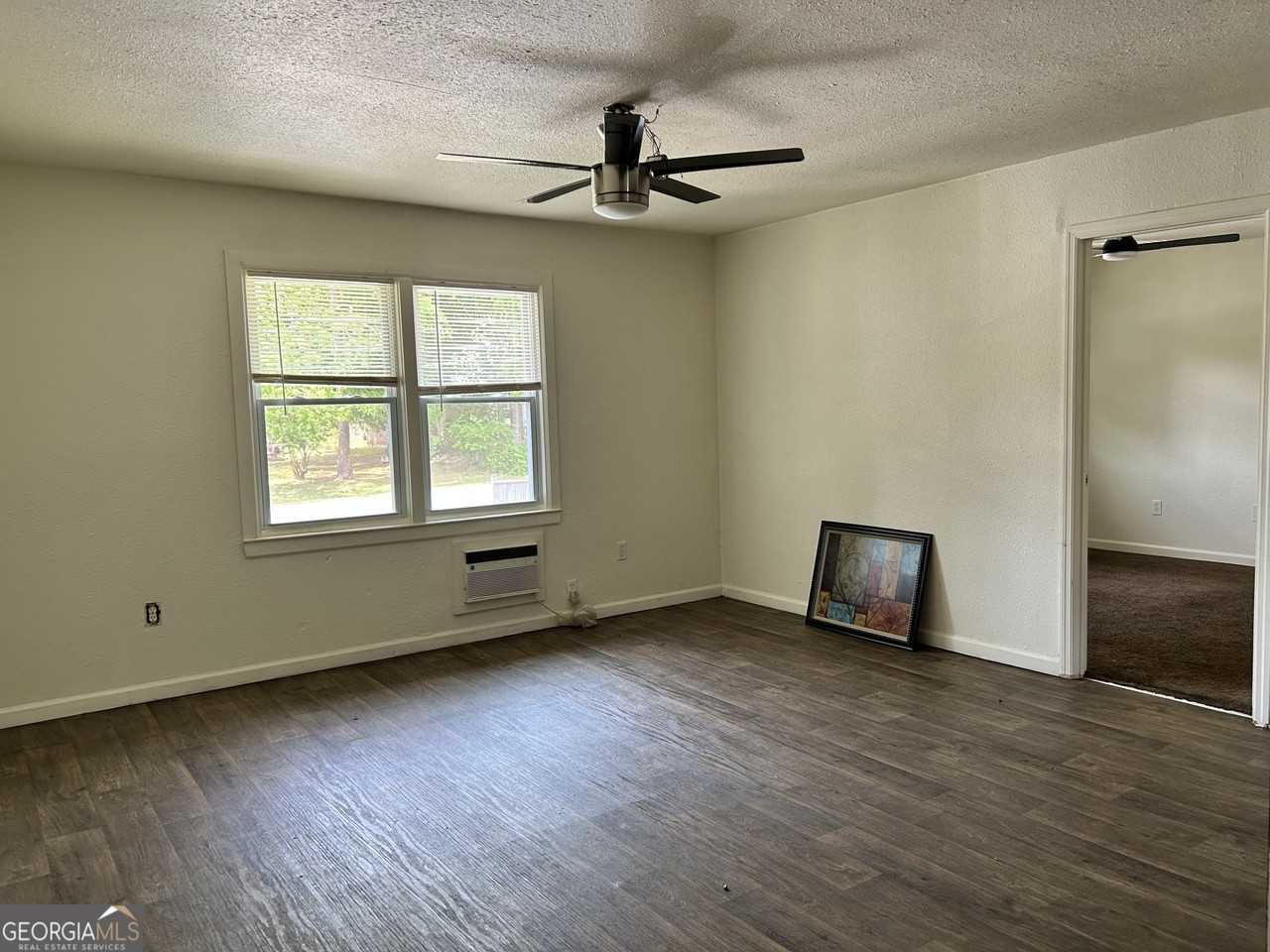 608 N College Dr - Photo 3 of 7