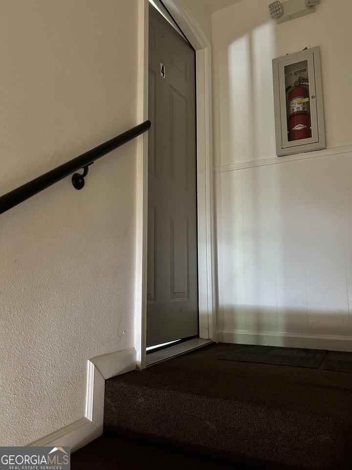 608 N College Dr - Photo 7 of 7