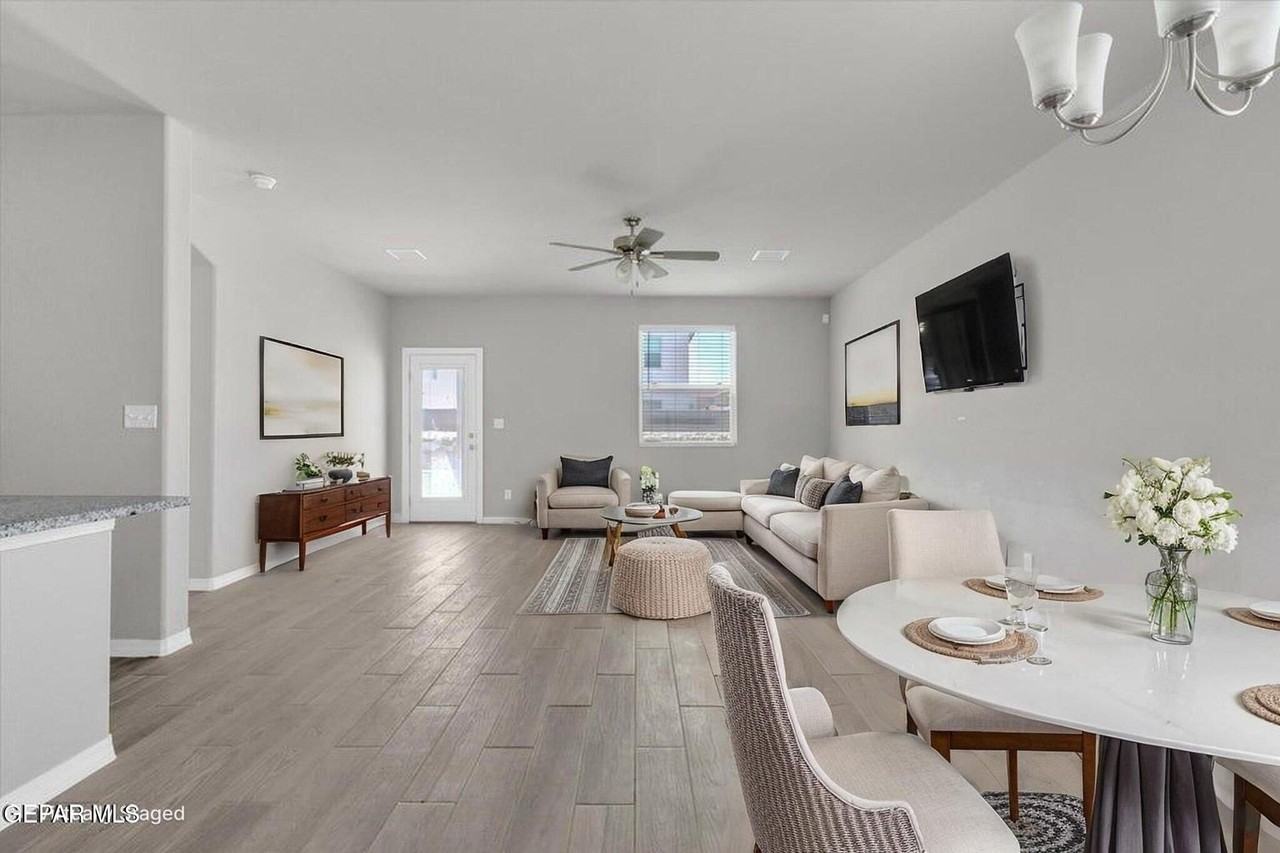 12260 Desert Wolf Ave - Photo 3 of 50