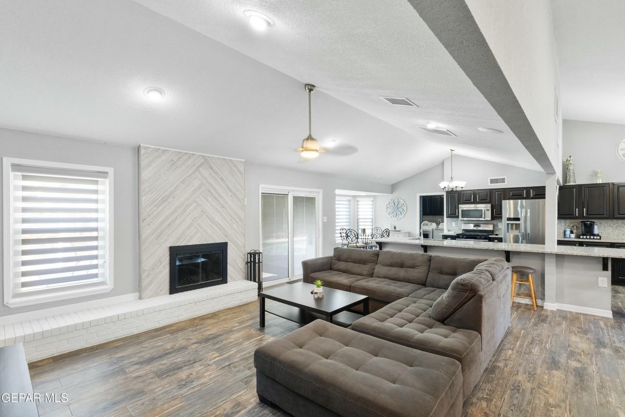 3709 Talent Way - Photo 4 of 35