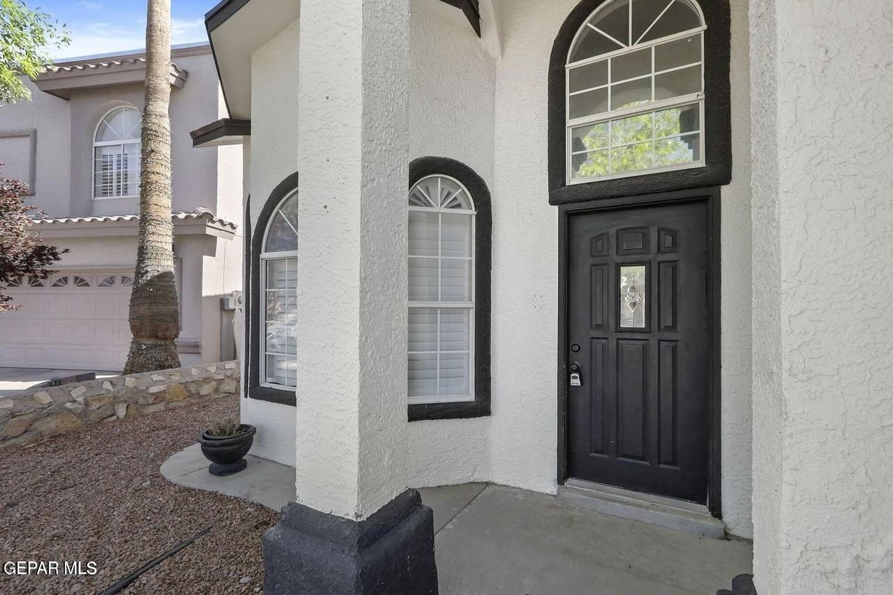 12425 Red Sun Dr - Photo 2 of 24